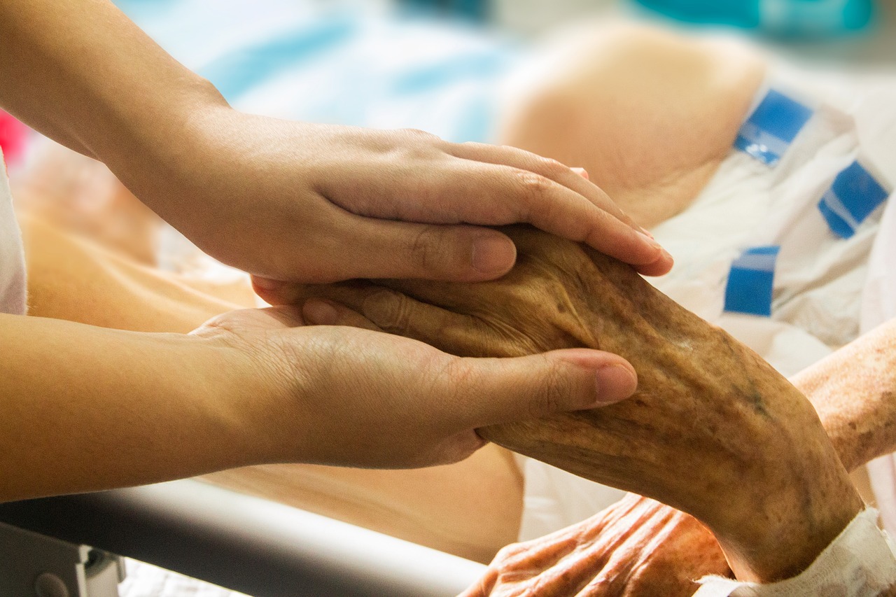 Як проходить реабілітація онкохворих у будинку для літніх людей